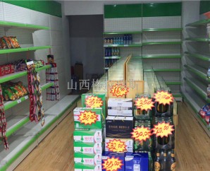 【好消息】陽泉客戶定制的便利店貨架已安裝好！